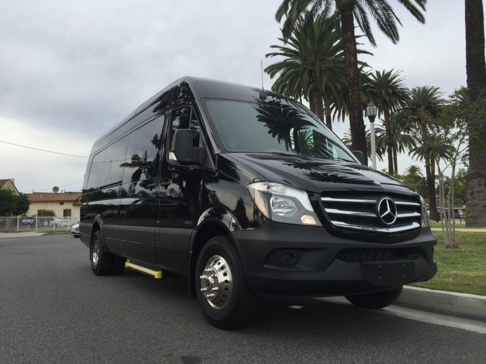 airport party bus rental poway