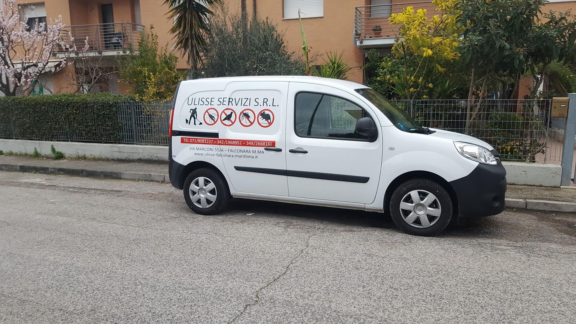 furgone ditta Ulisse srl