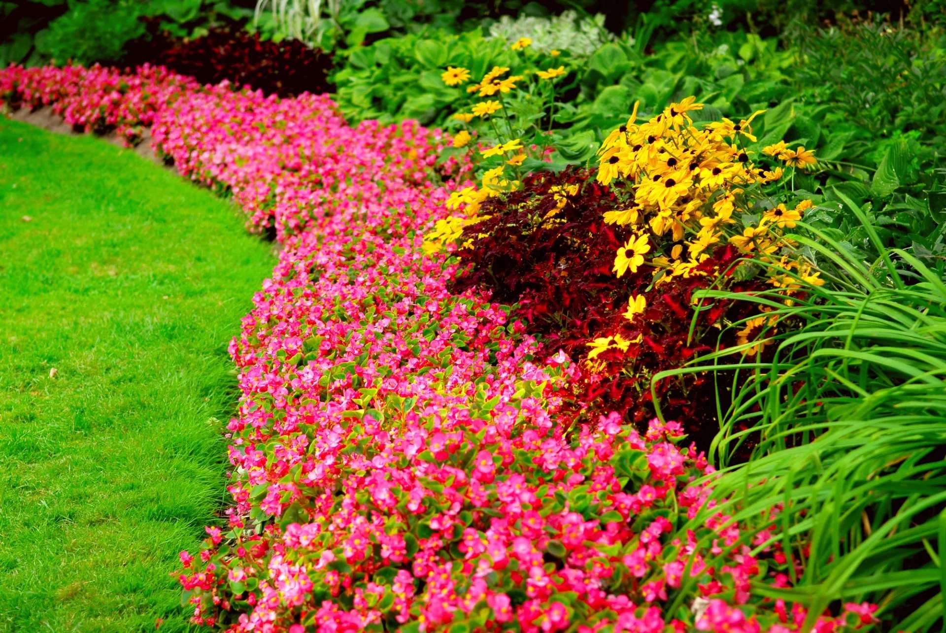 Garden Design in Ann Arbor, MI | Three Brothers Lawn Care
