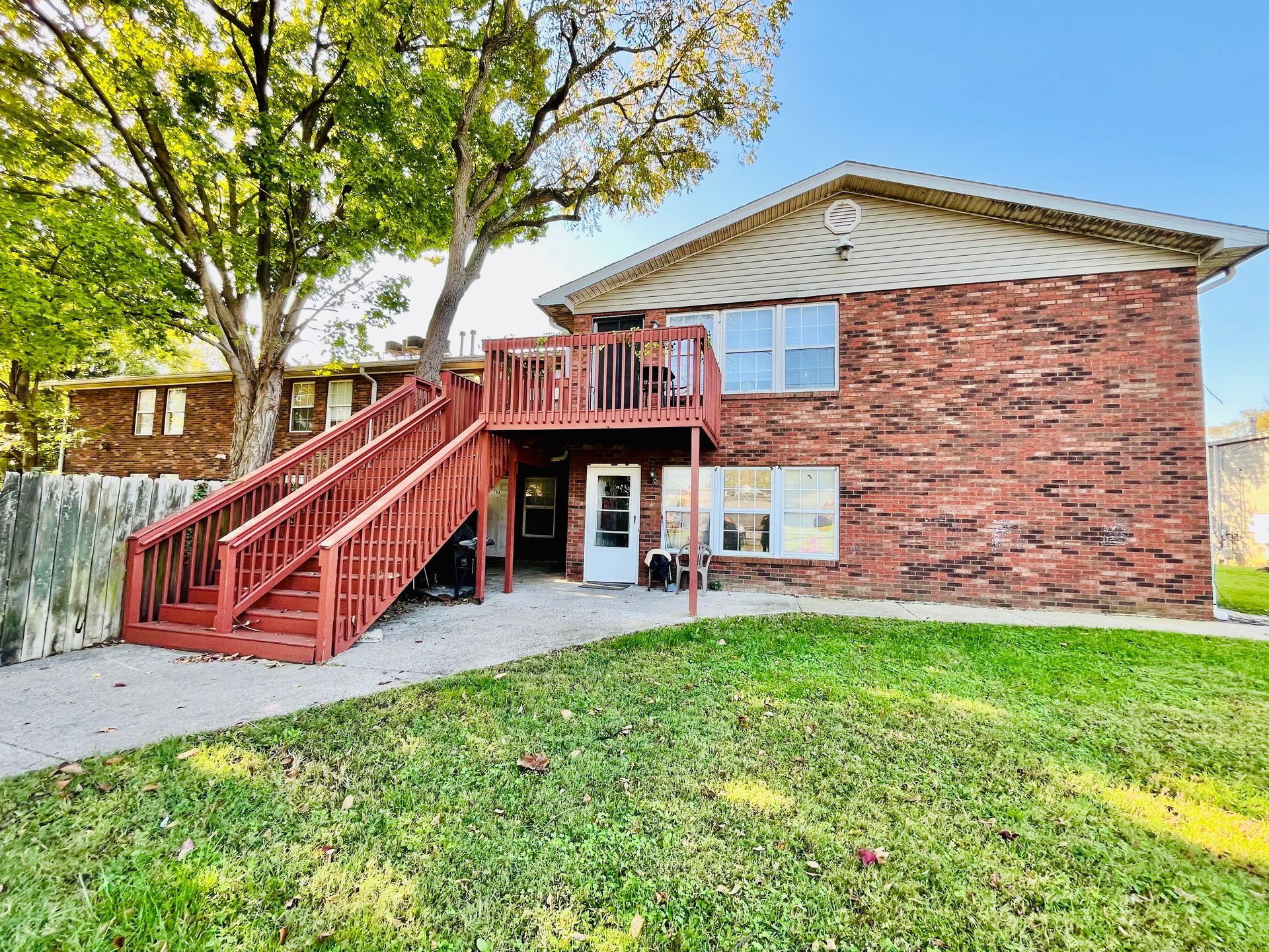 LOCHER ALLEY APARTMENTS
