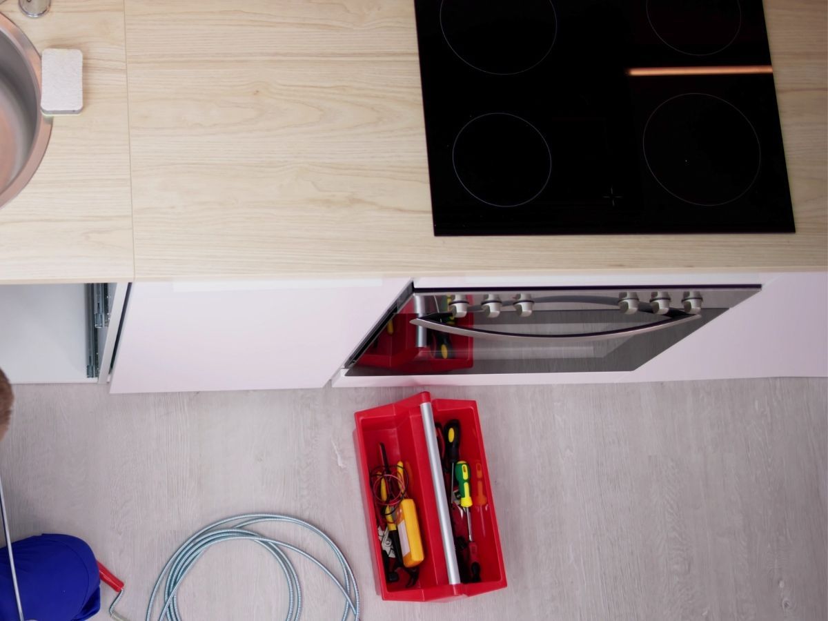 Licensed Electrician Hardwiring New Induction Cooktop Sunshine Coast