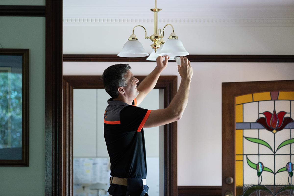 Light Fitting Repair Noosa Heads QLD