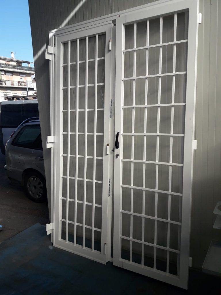 grata di sicurezza finestra