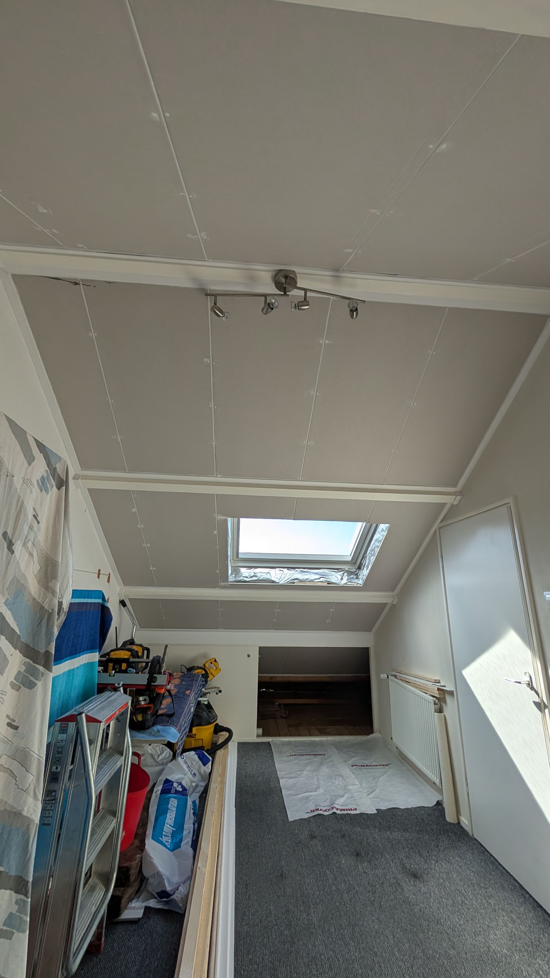 Zolder verbouwen, Isoleren, Aftimmeren