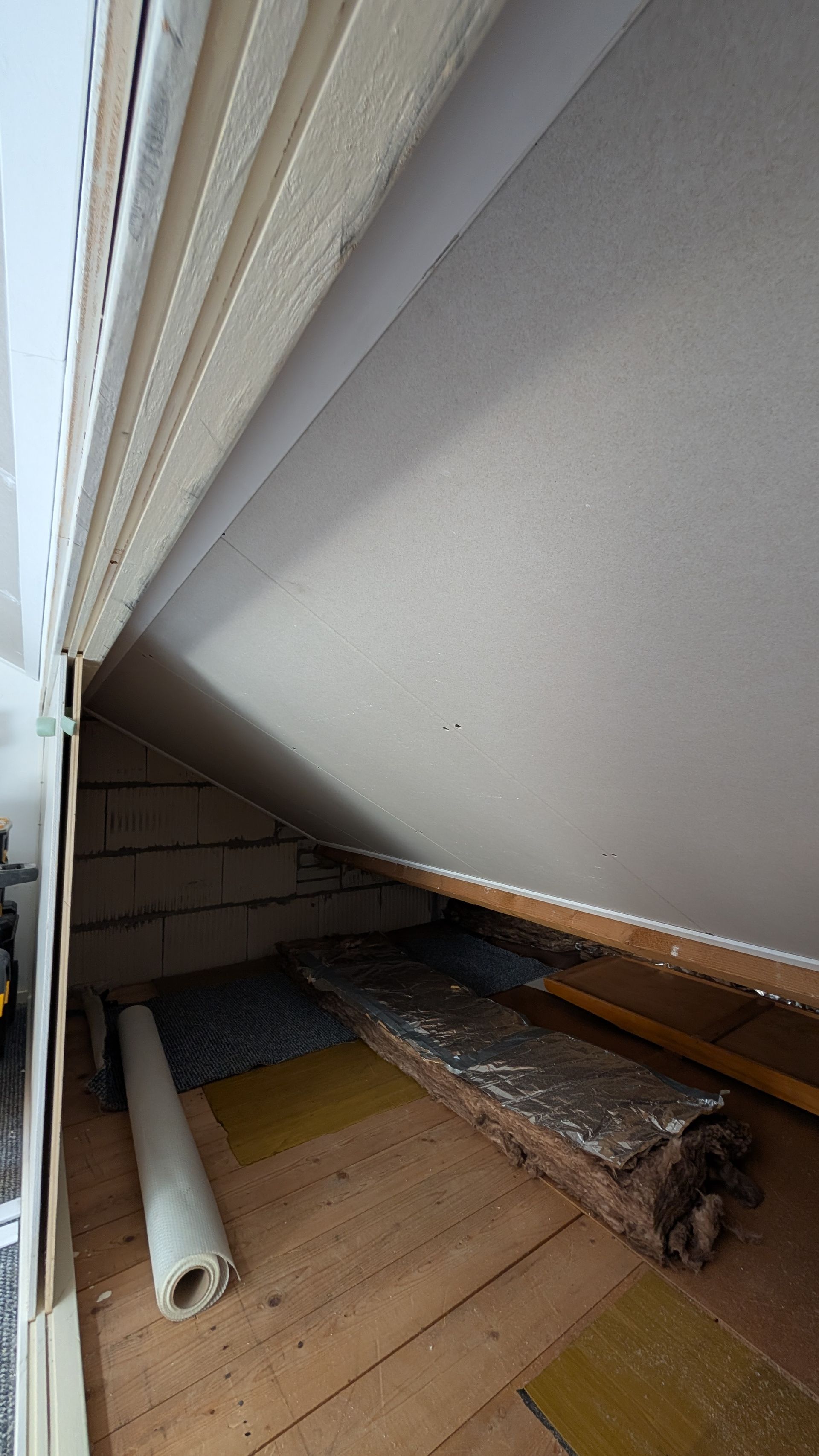 Zolder verbouwen, Isoleren, Aftimmeren