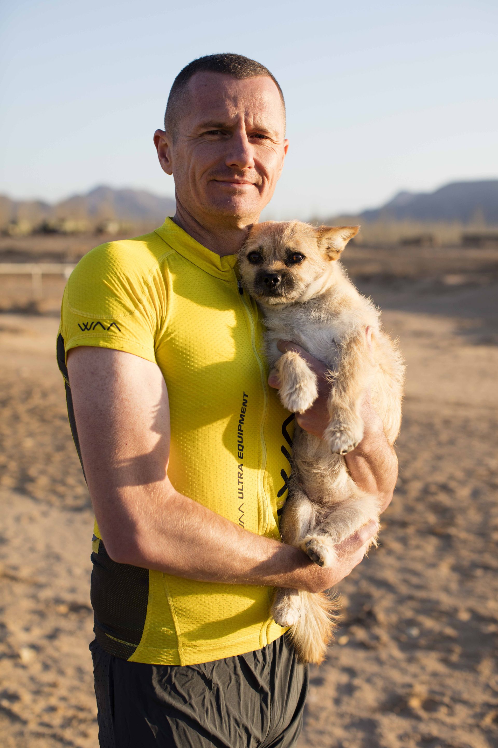 Dion Leonard, Gobi the Dog, Finding Gobi