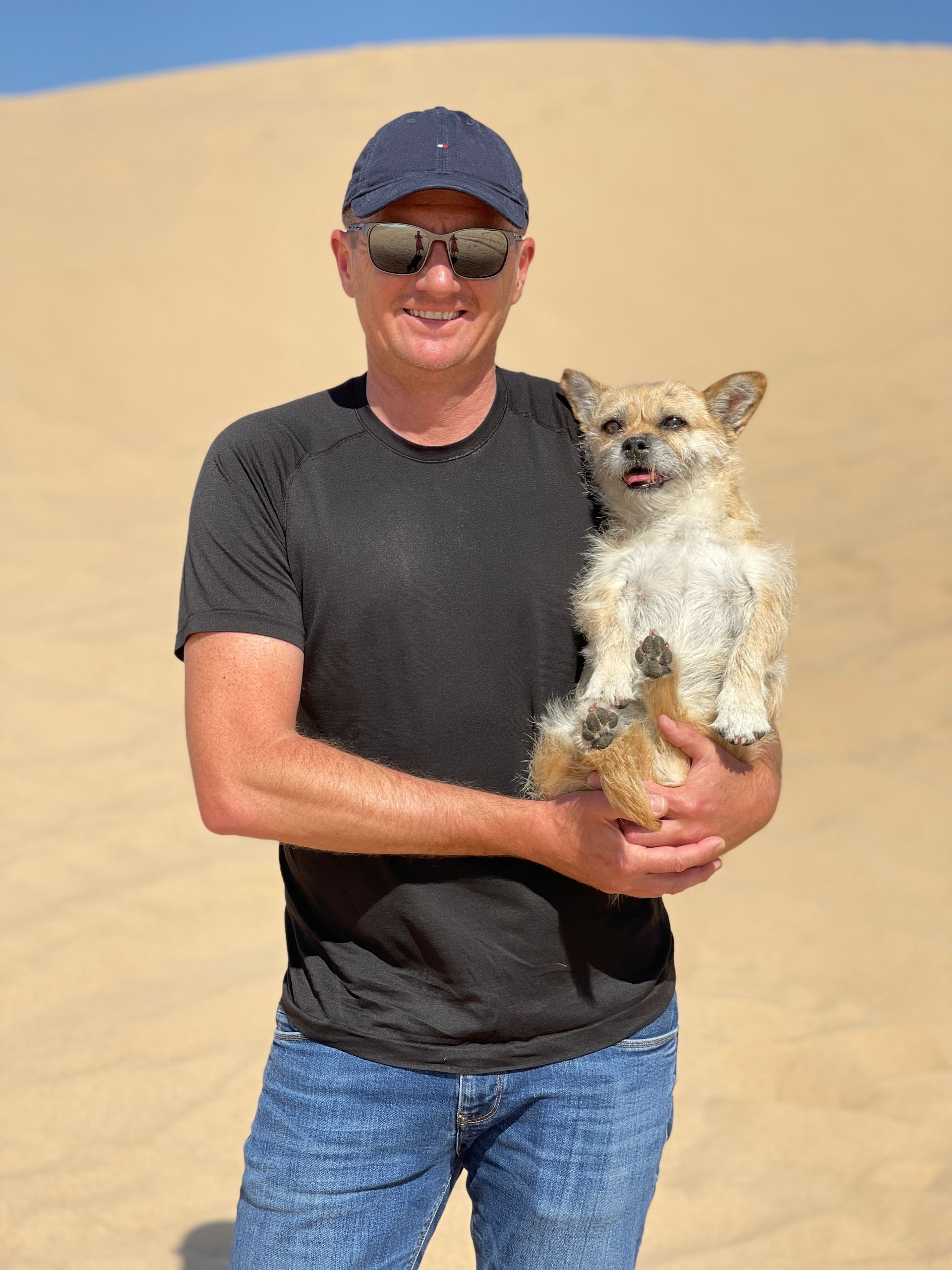 Dion Leonard, Finding Gobi, Gobi the Dog, Ultramarathon runner, China, Gobi Desert