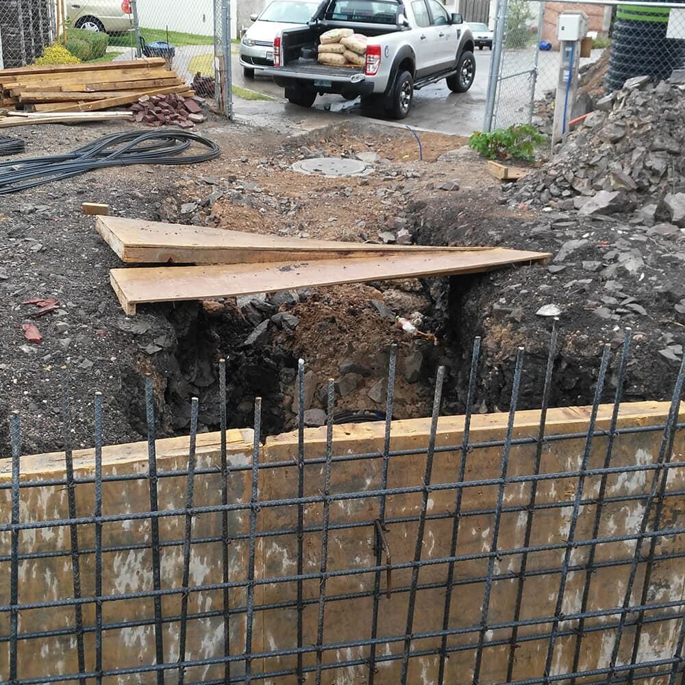 CONSTRUCTORA LOGUZ -Contáctanos