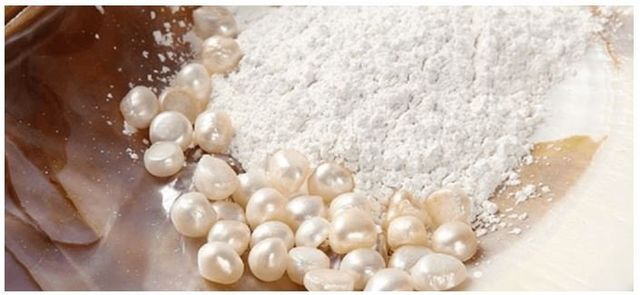 Ancient Beauty Secrets of Pearl Powder (10 Anti Aging Benefits)