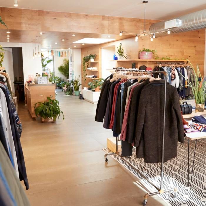 vendita negozi e attività commerciali in costa estrusca