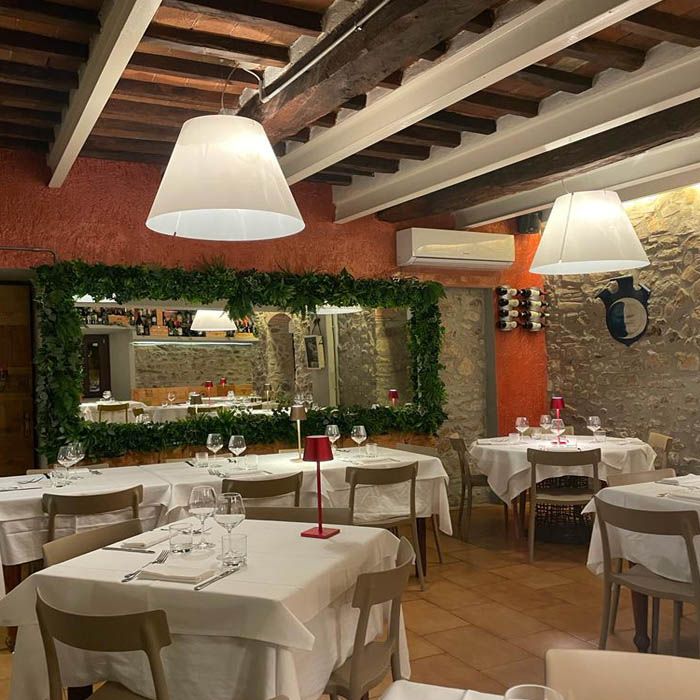 Pub Birreria con Cucina Americana in vendita nel centro di Piombino