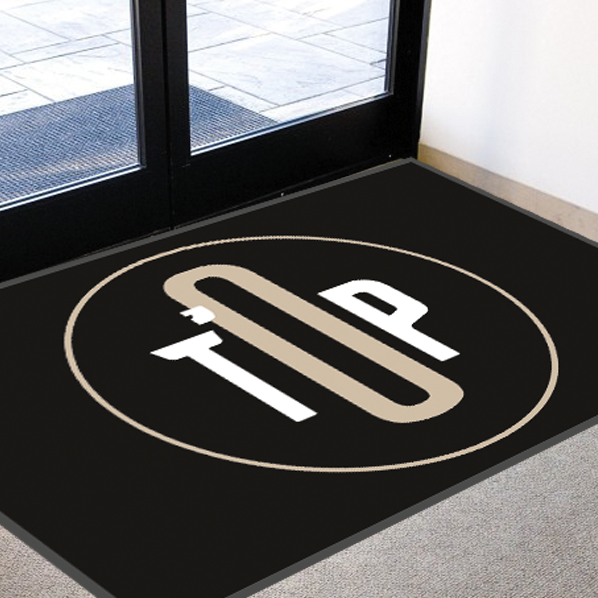 Fourgonnette blanche avec le logo « Plaque Du Bois », probablement destinée à des services de menuiserie. 