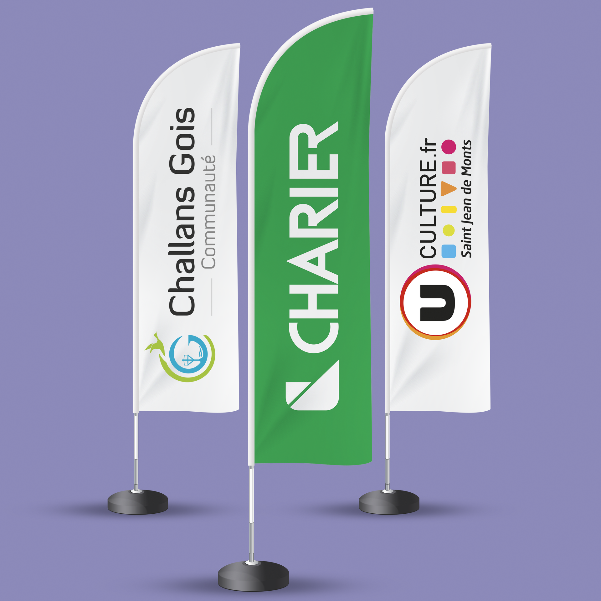 Enseigne en acrylique du cabinet « C&B Avocats » montée sur un mur blanc. Le logo présente les initiales bordeaux « CB ».