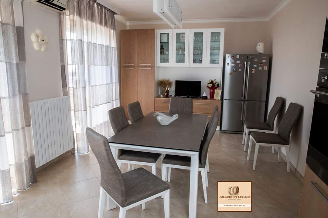 cucina in legno su misura