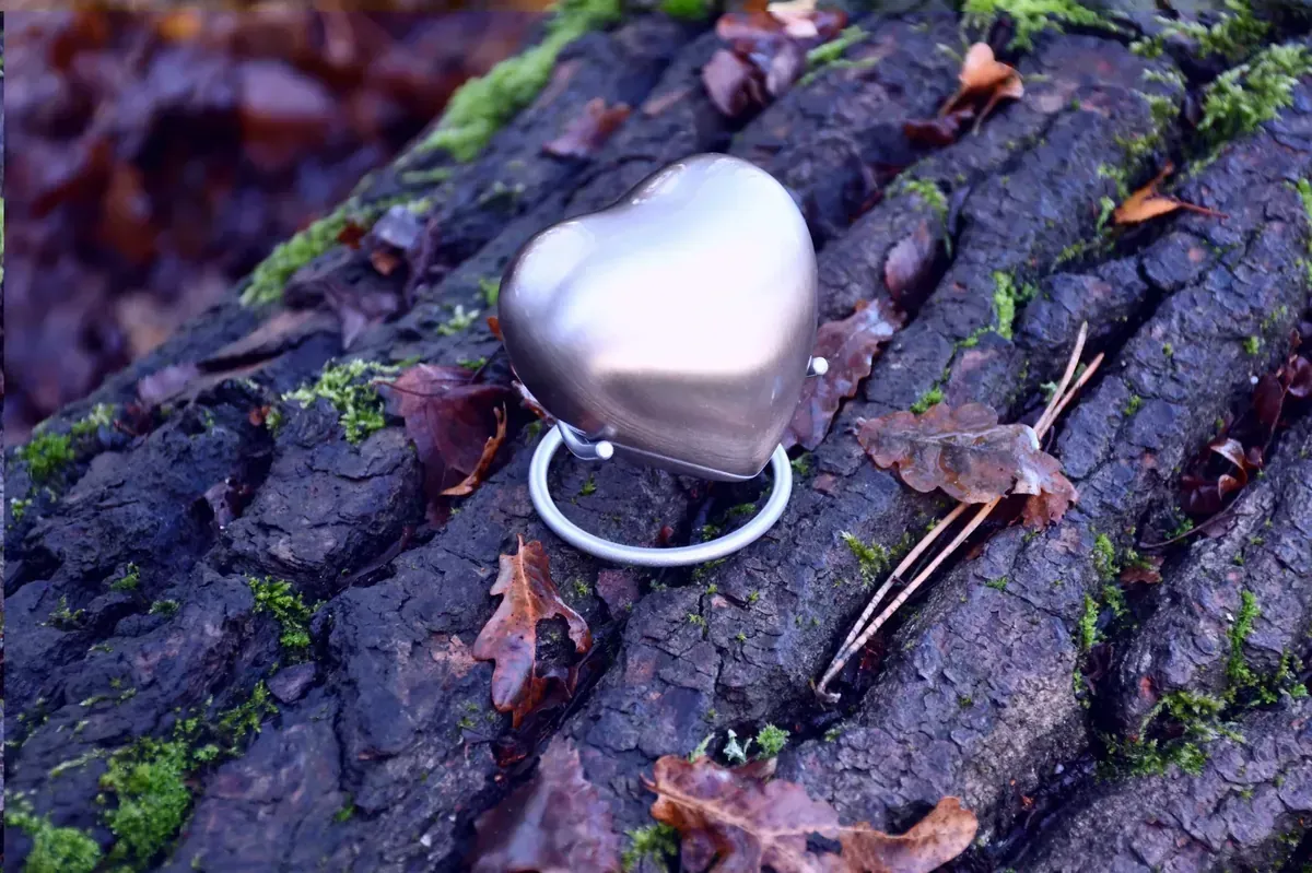 Zilveren mini-urn standaard