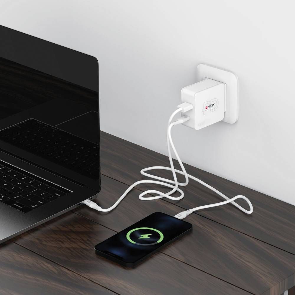 Power delivery USB charger charging laptop and phone