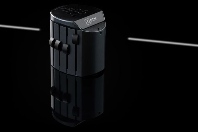 Skross 3-pole earthed premium Alpha travel adapter