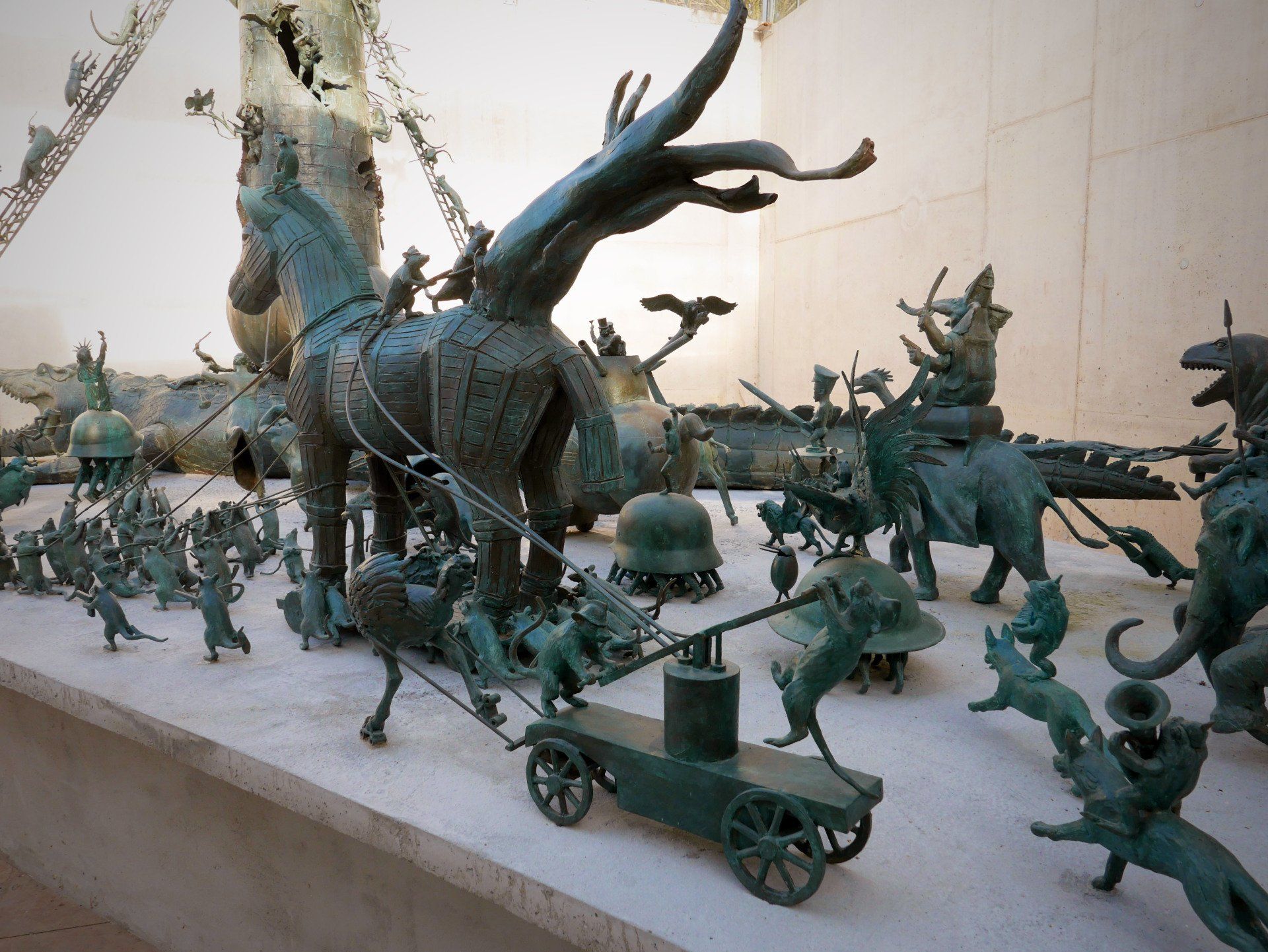 De opmars van de waanzin Tom Frantzen