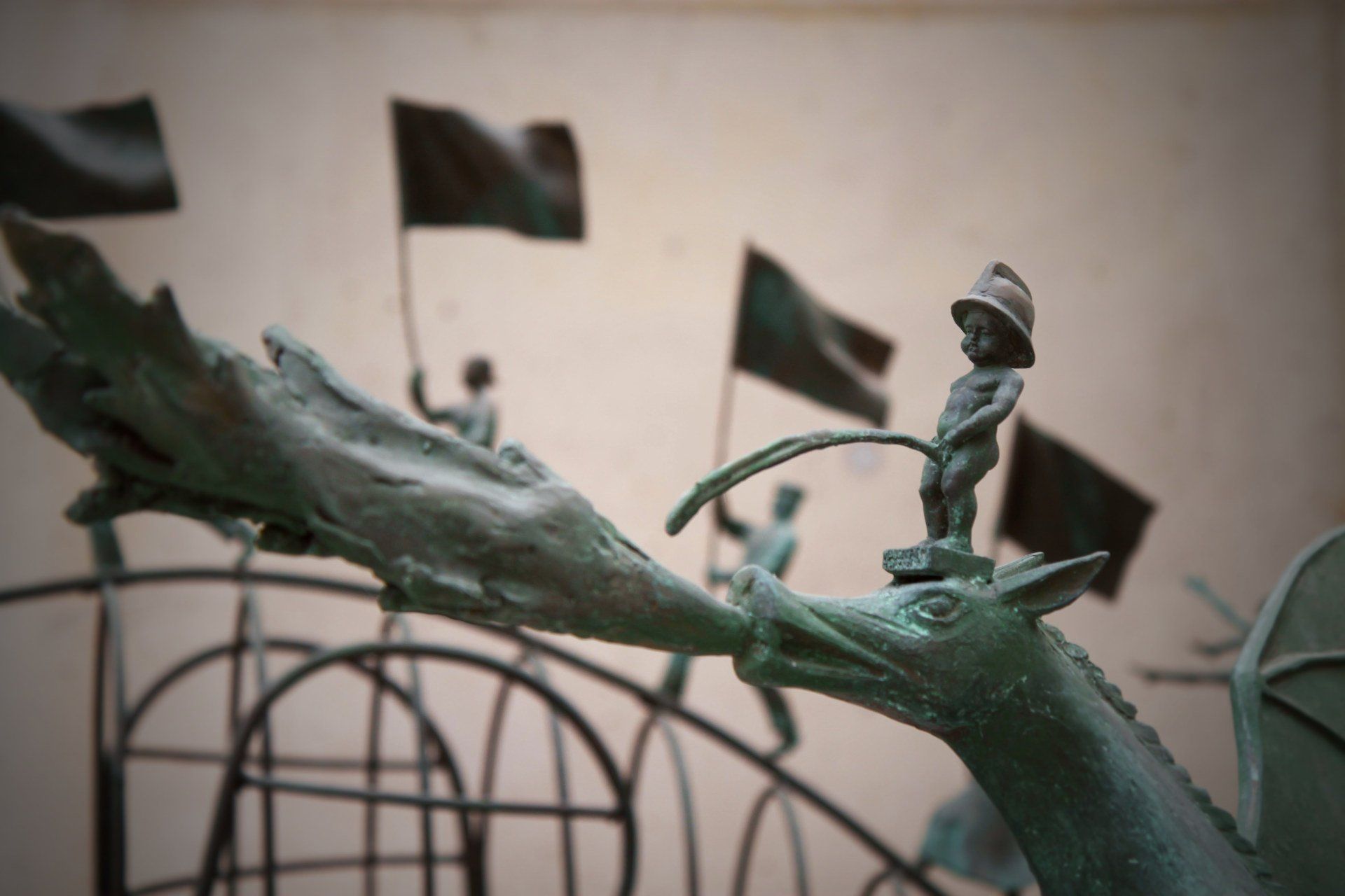 De opmars van de waanzin Tom Frantzen