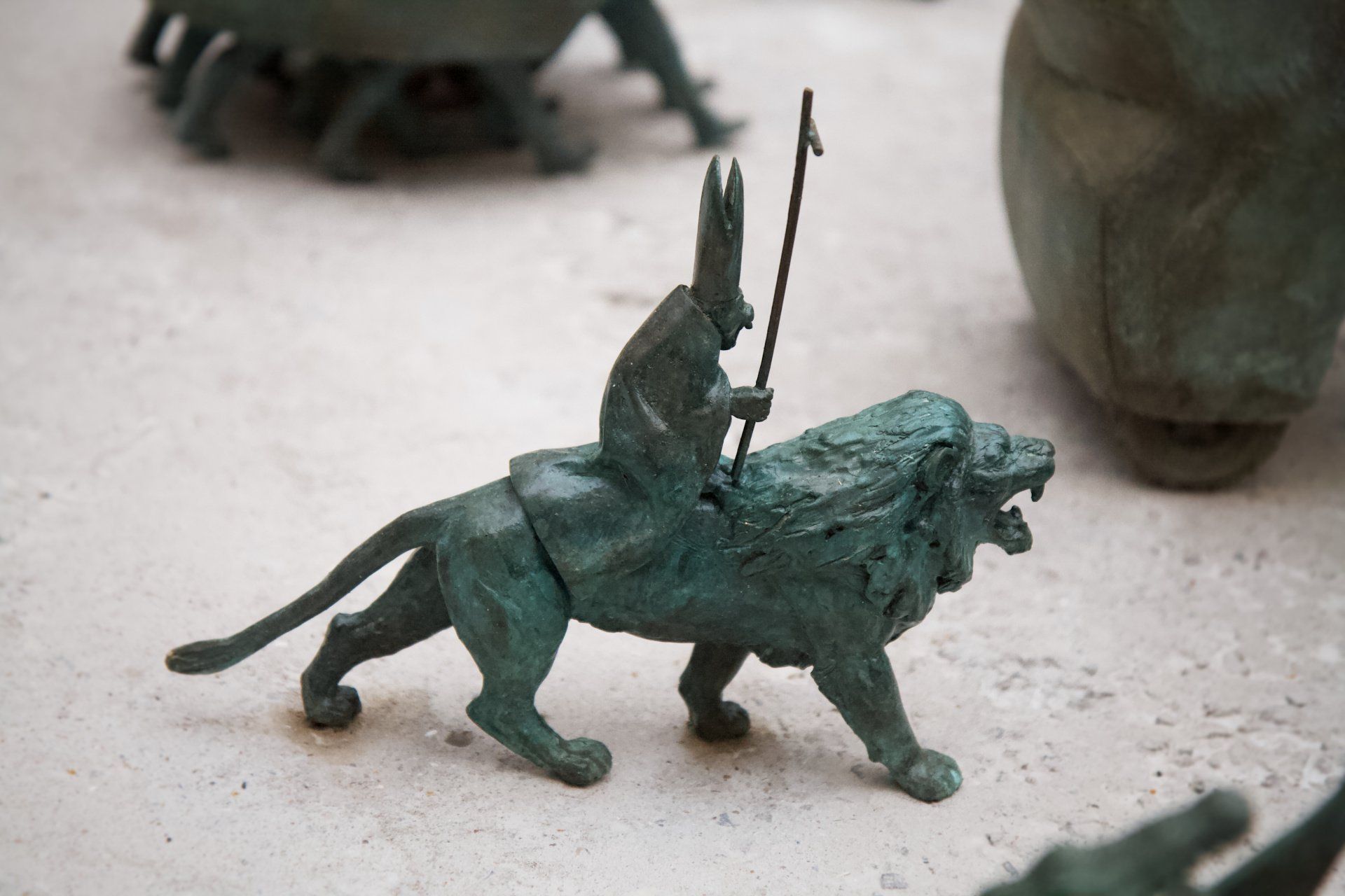 De opmars van de waanzin Tom Frantzen