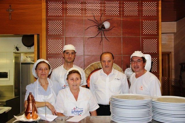 staff della pizzeria