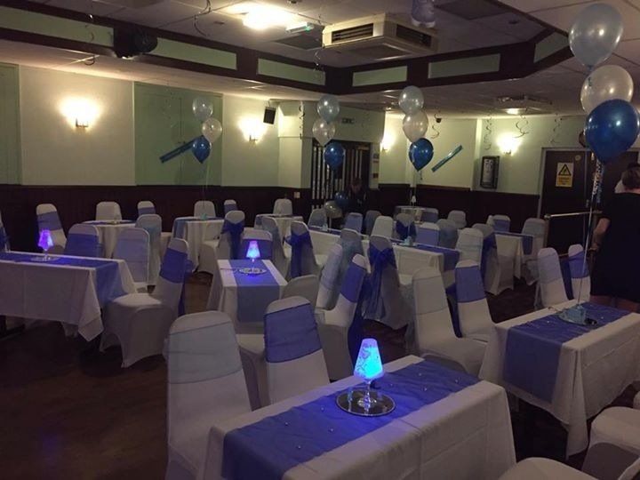 table settings with blue table runners