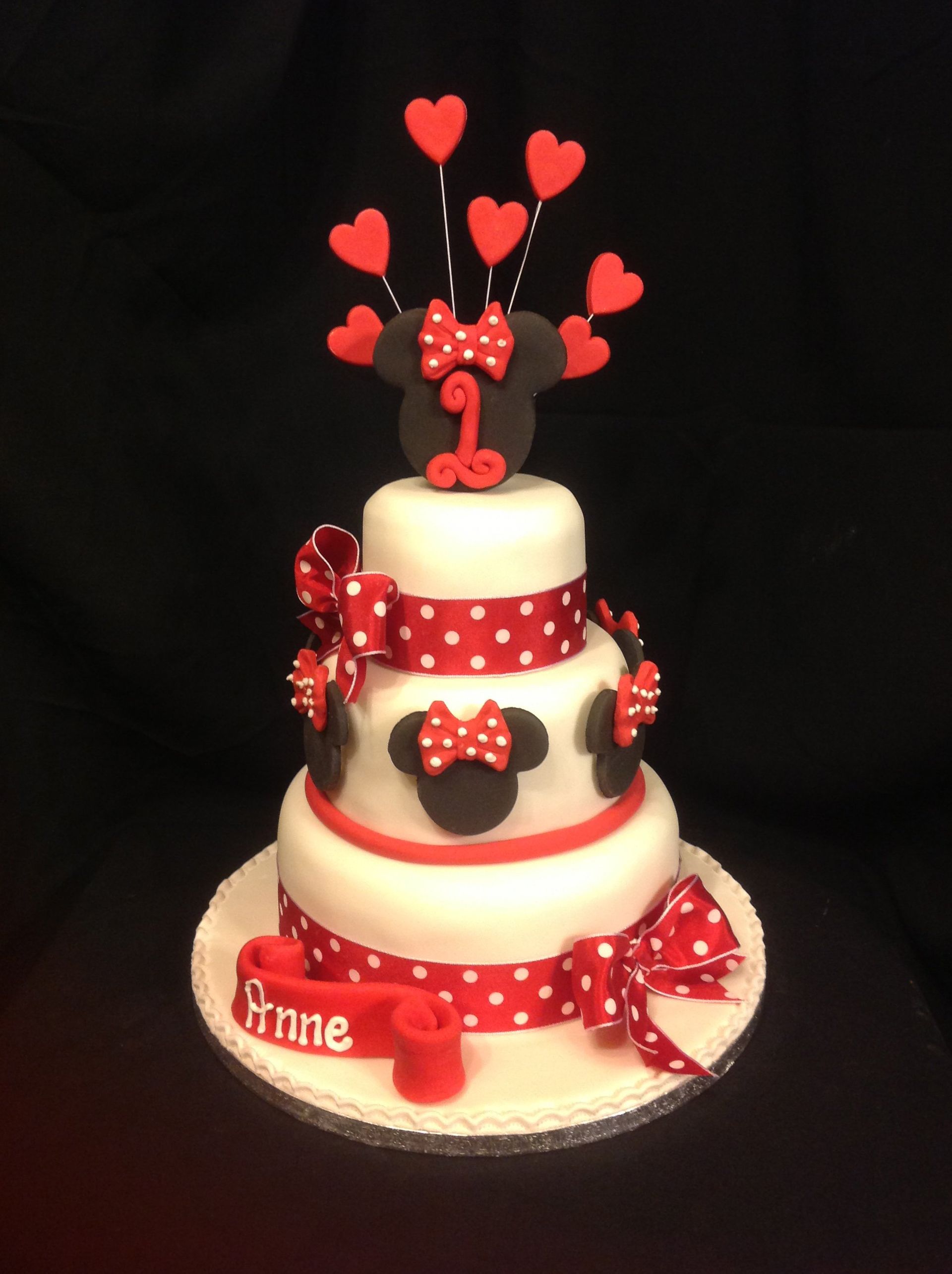 Minnie Mouse 3 tier cake