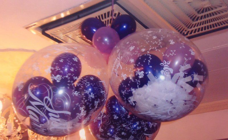 large balloon decorations
