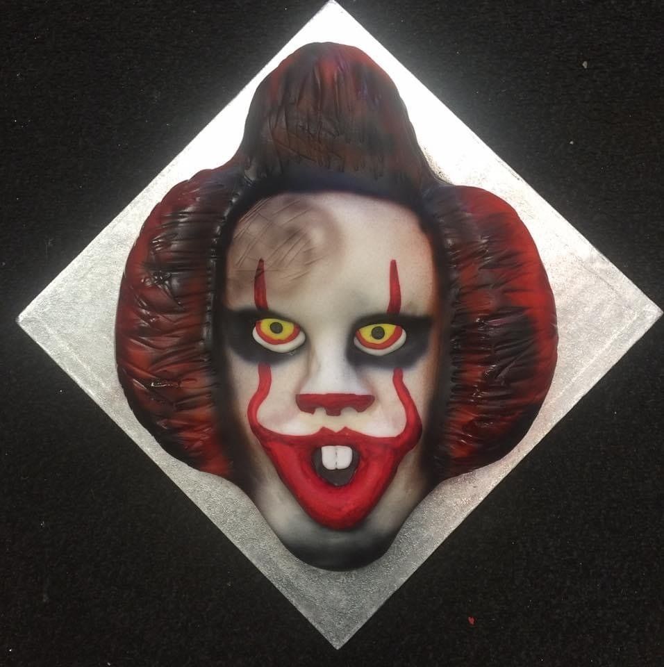 Pennywise character cake
