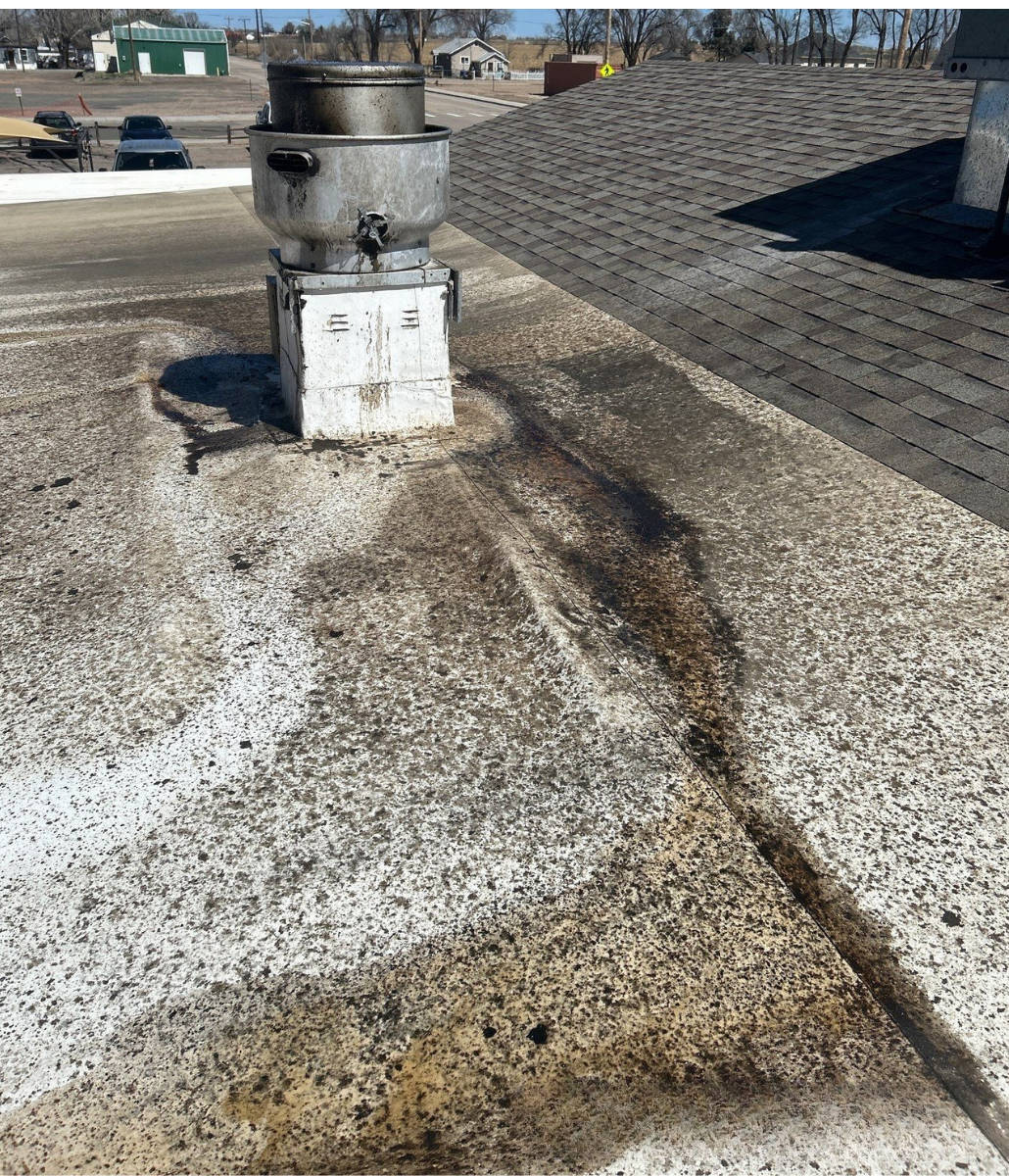 Rooftop commercial kitchen vent