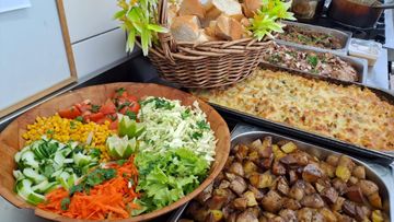 plateau repas entreprise préparé par traiteur Délices de Val Bourail Nouvelle-Calédonie