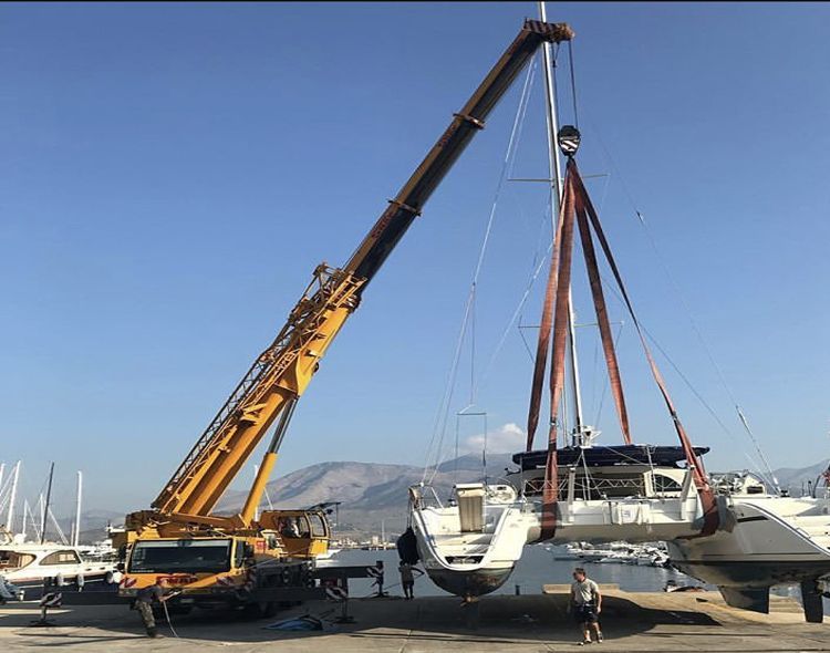 Gru per imbarcazione