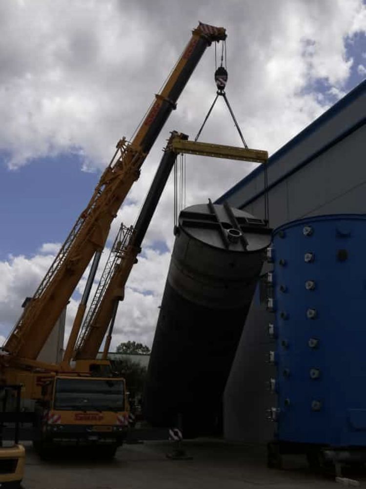 Gru per sollevamento oggetti pesanti