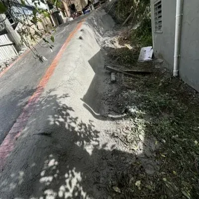 Sprayed concrete retaining wall contsruction and finish in Pinehaven, Upper Hutt, Wellington.
