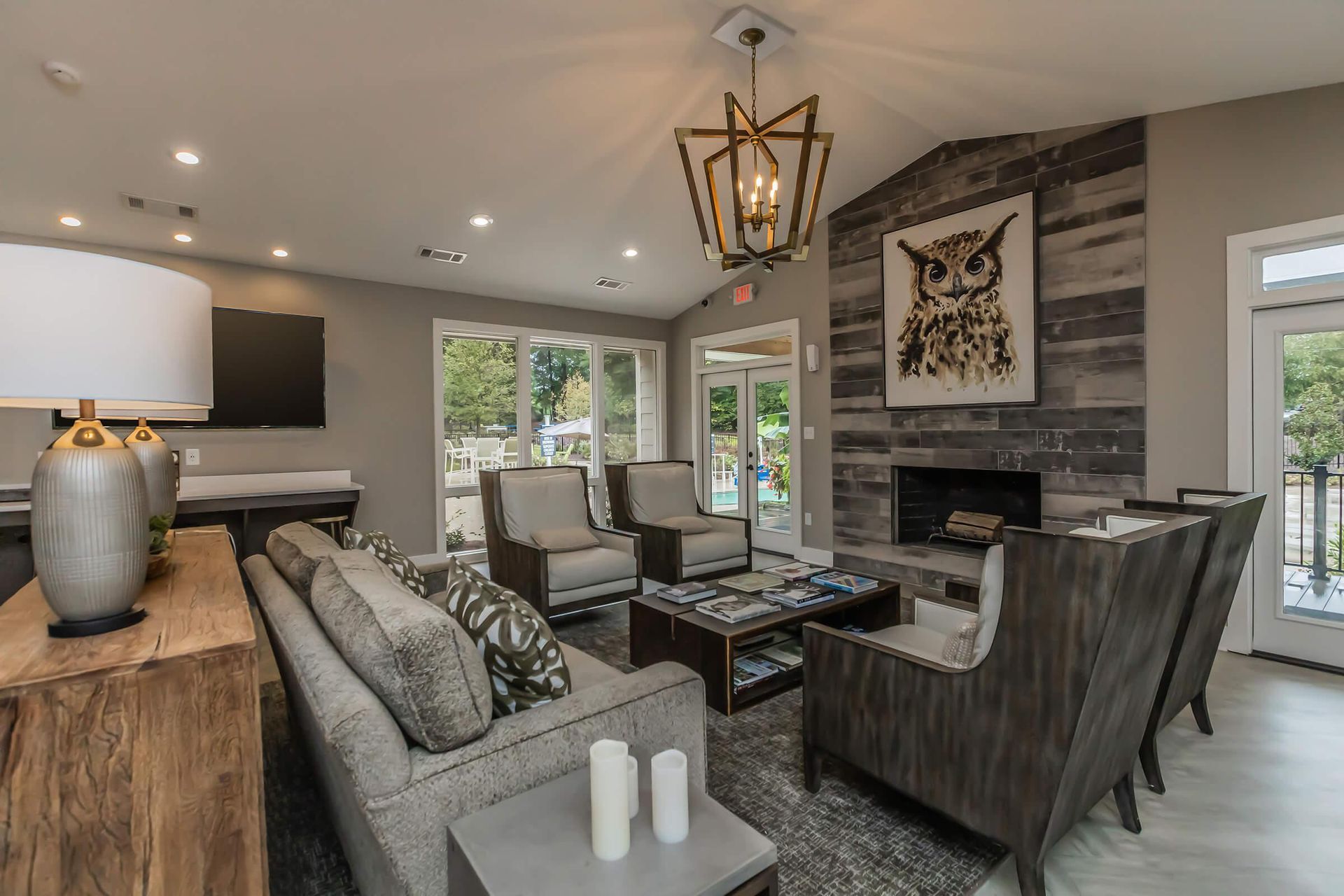 A clubhouse area at Legacy at River Crossing Apartment Homes.