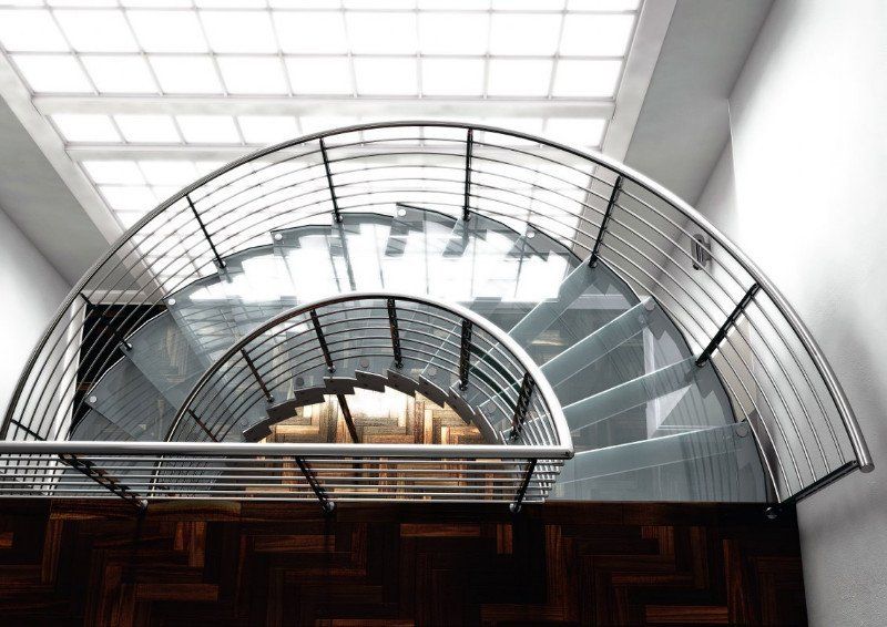 scala per interni in acciaio e metallo