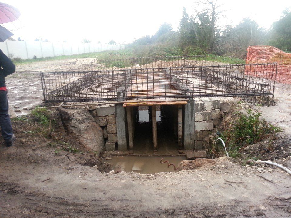 cantiere per costruzione ponte