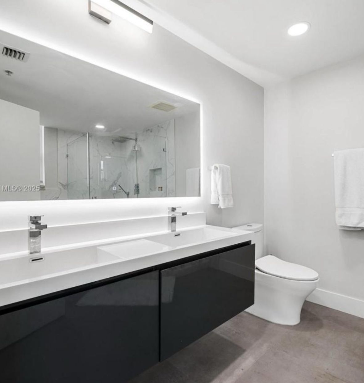 Modern bathroom with a double sink