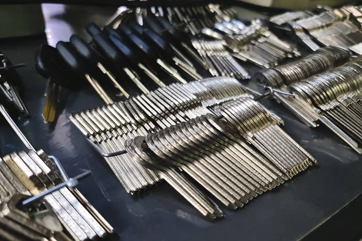 A set of duplicate keys on a table near Lexington, KY