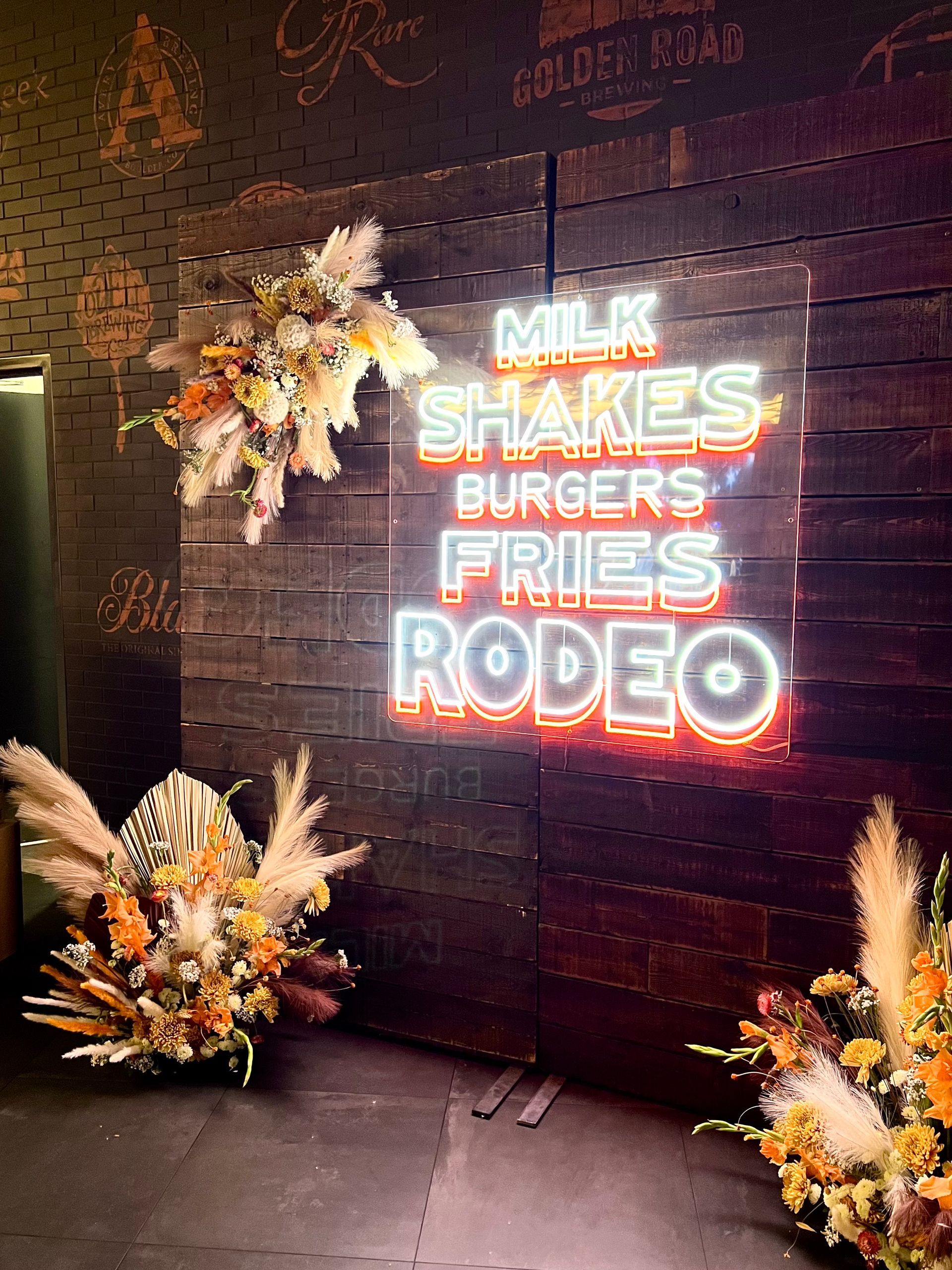 Boho, pampas, country floral arrangements.