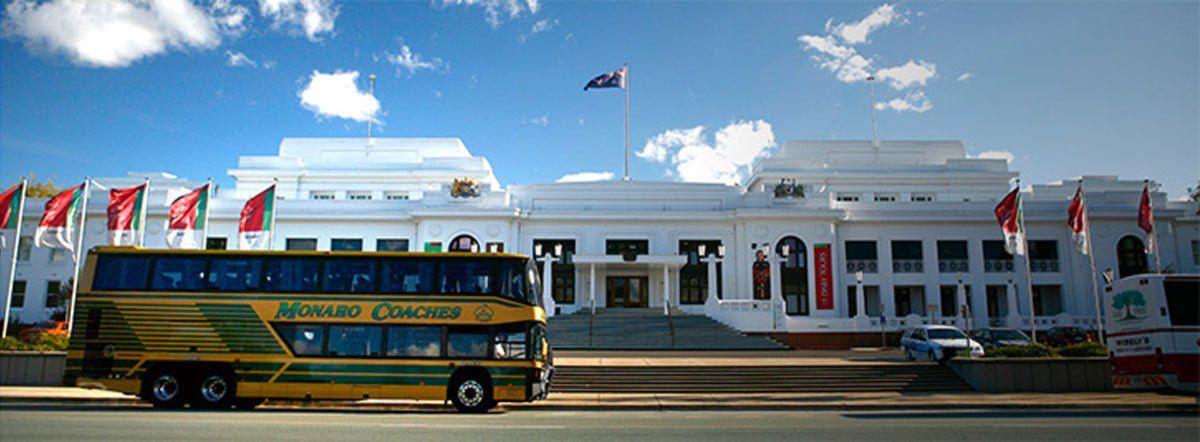 Monaro coaches and old parliament house