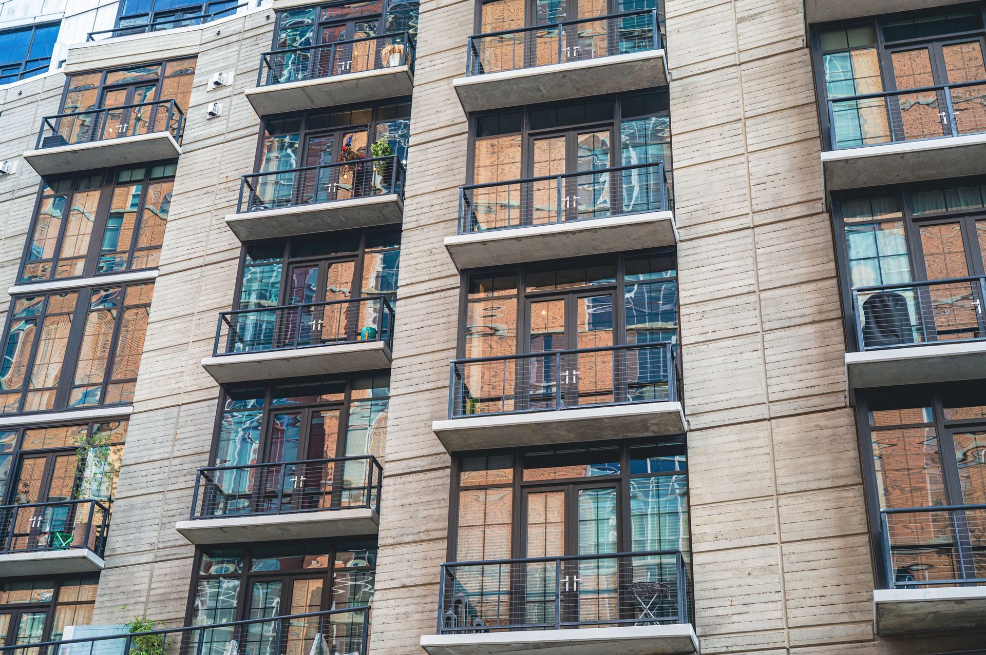 Arizona apartment building exterior representing renters insurance coverage for tenants statewide