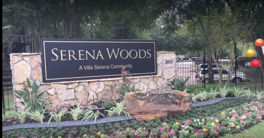 Serena Woods sign