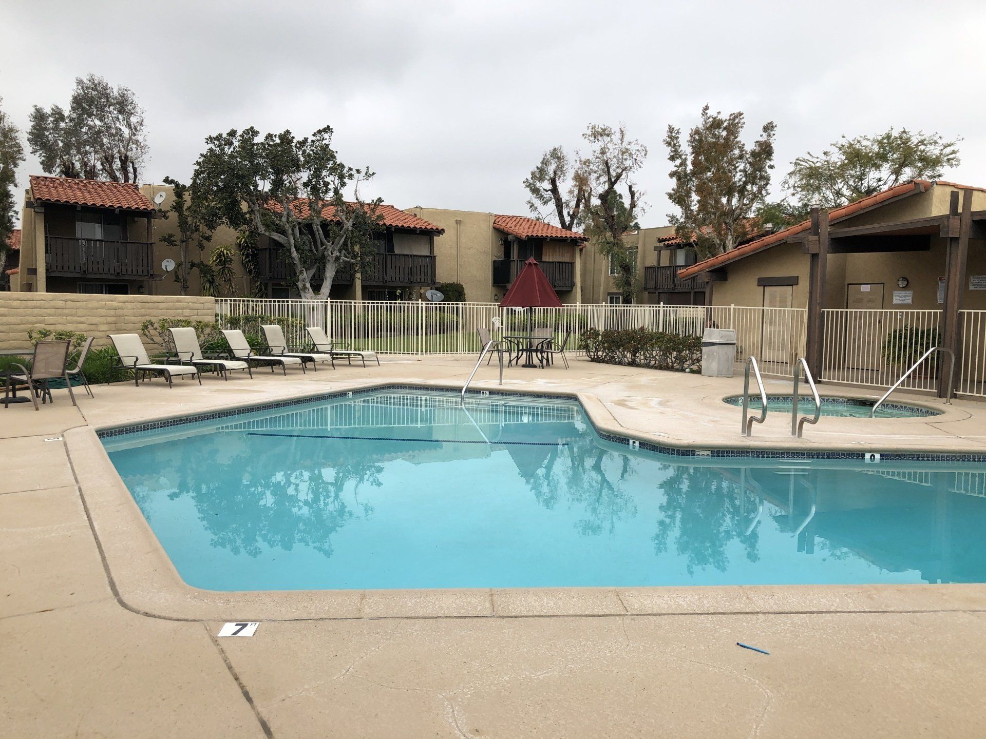 Pool | Pacific Pointe Apartments