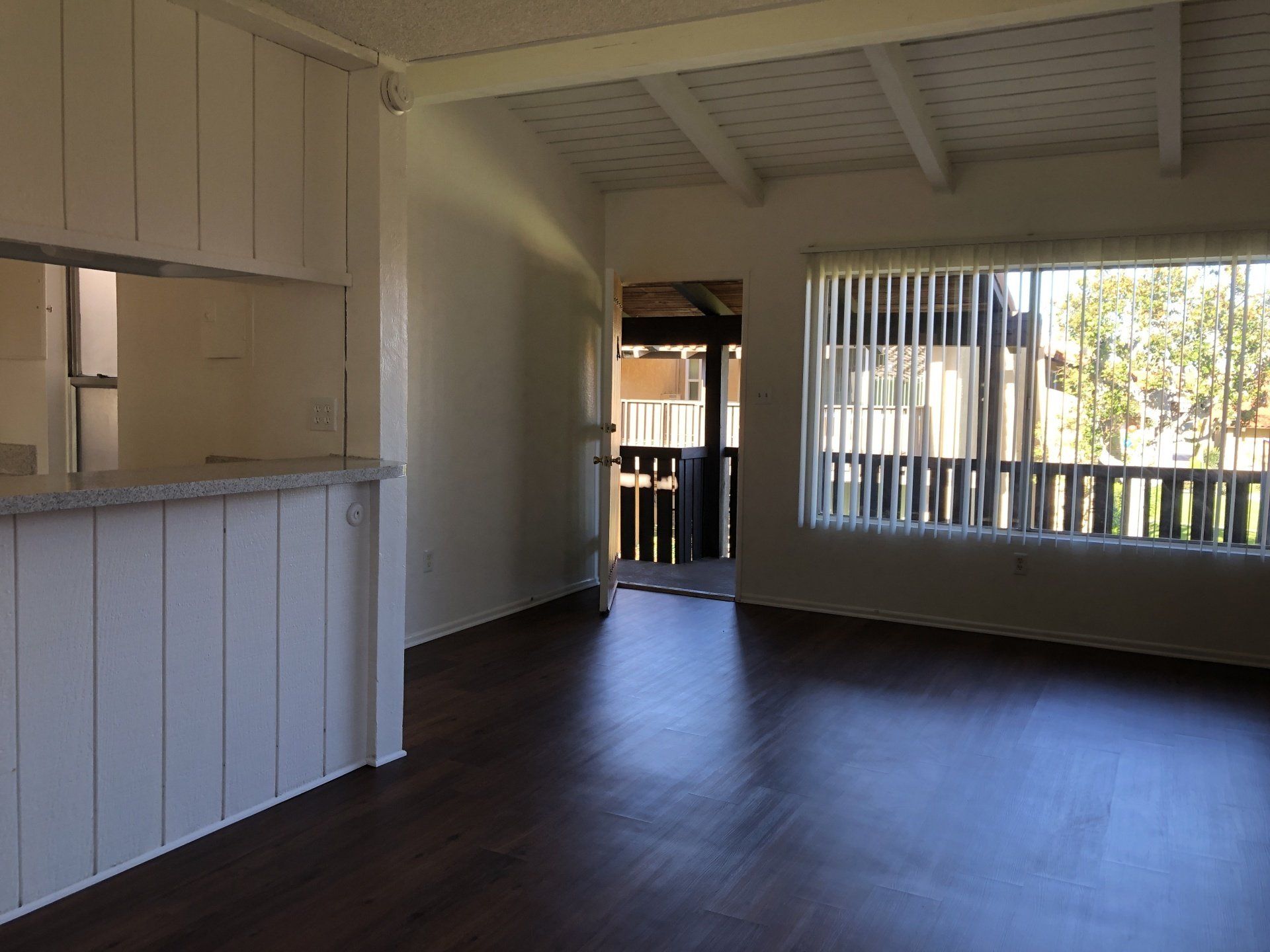 Dining Room | Pacific Pointe Apartments