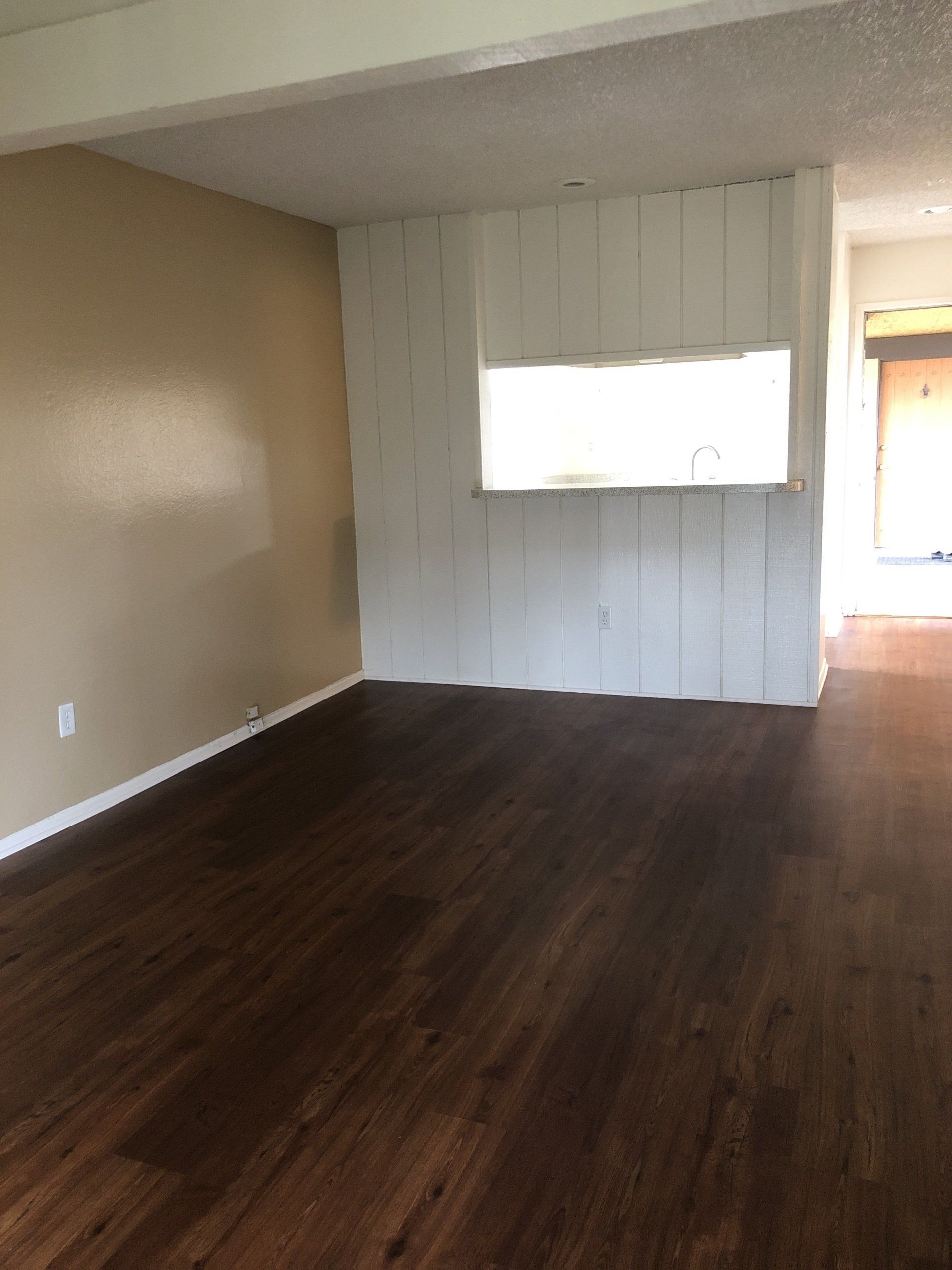 Dining Room | Pacific Pointe Apartments