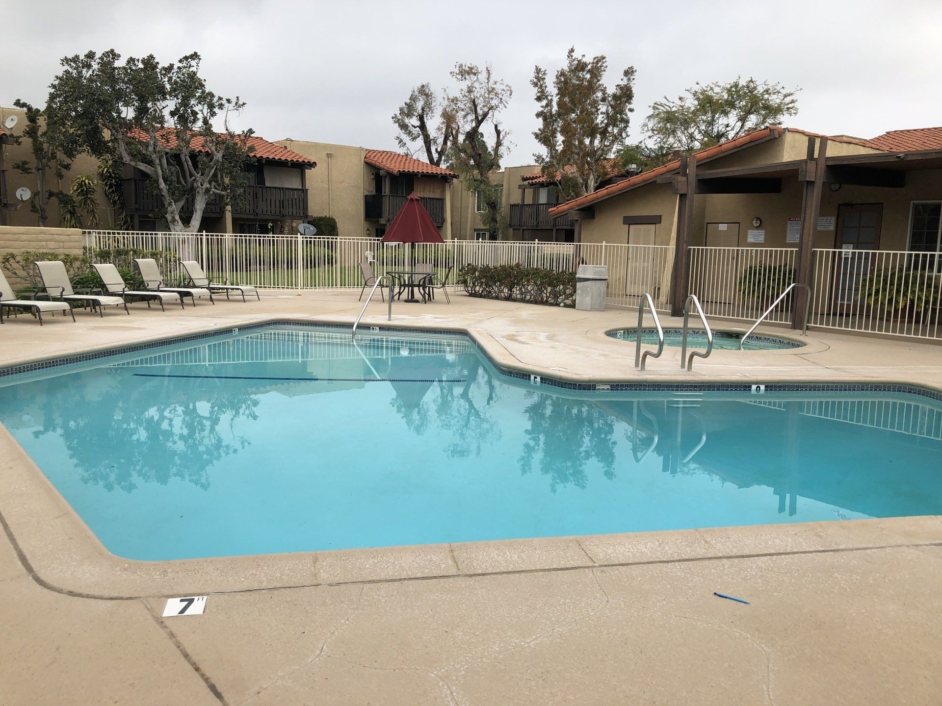 Pool | Pacific Pointe Apartments
