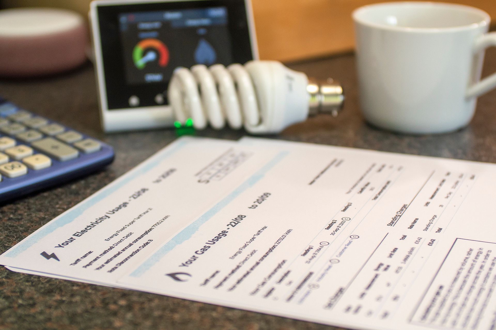 tubi blu di un impianto sul soffitto per caldaie sostituzione bologna