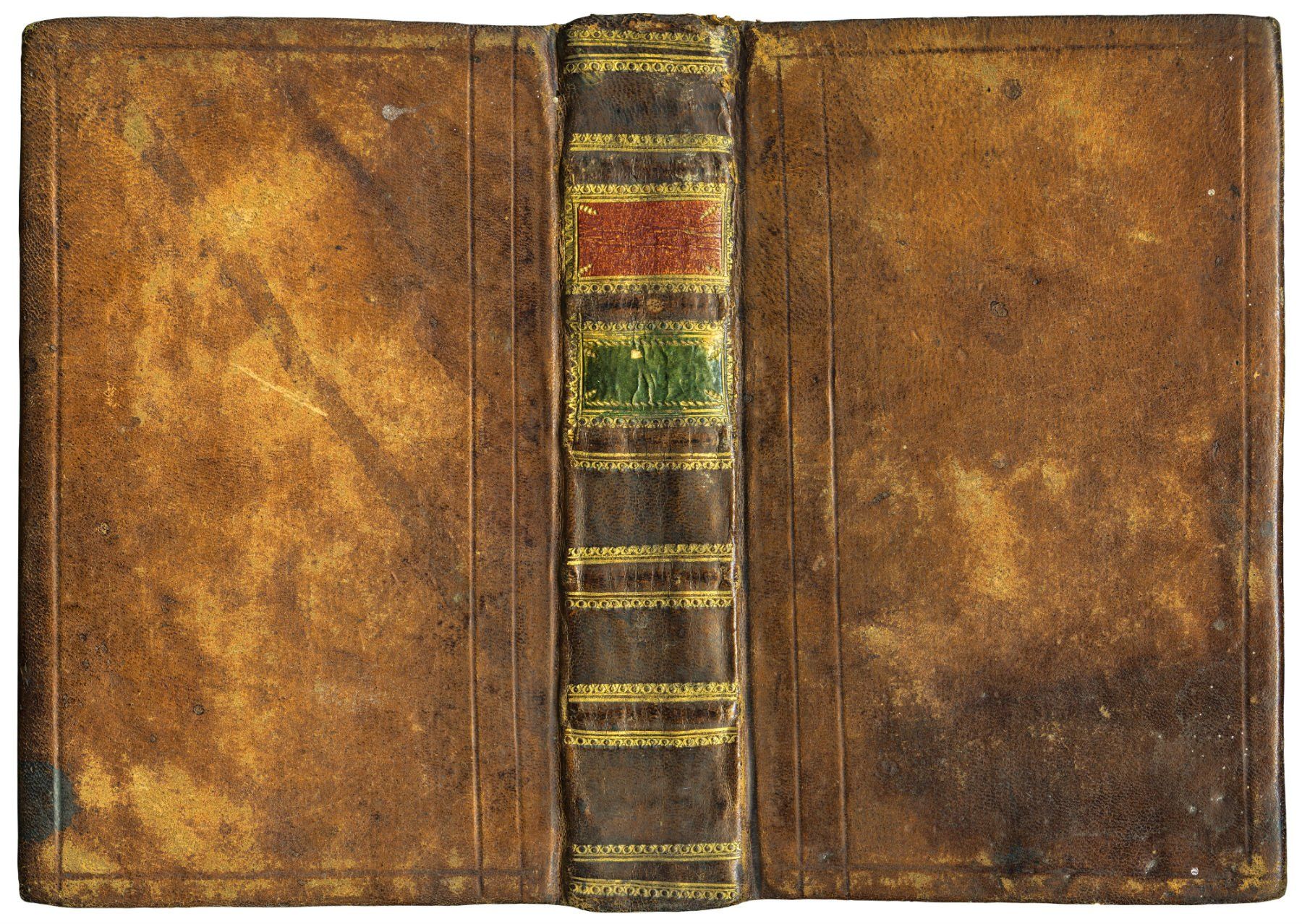 Un libro molto vecchio con una copertina in pelle marrone