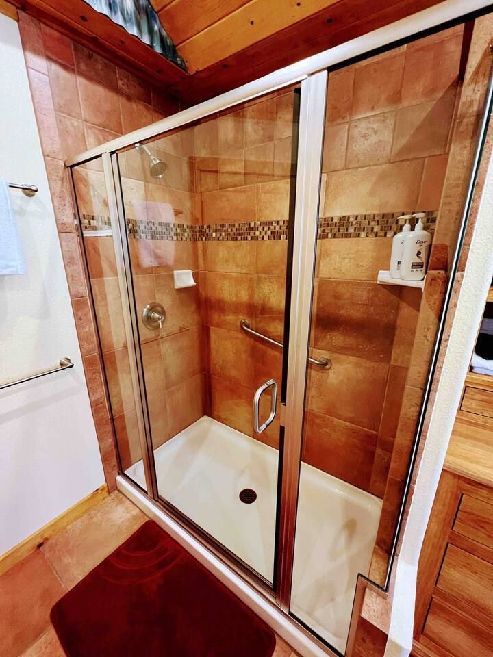 Interior picture of the Italian Bar Cabin.